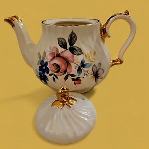 Sadler England two cup teapot with gold detailing & floral decoration ANTIQUE